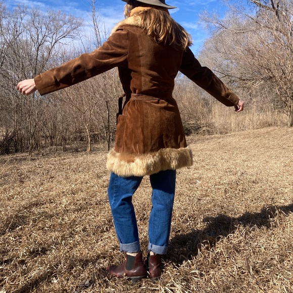 70s belted Coat, Genuine Leather, Vintage Excellent Condition - Picture 9 of 11